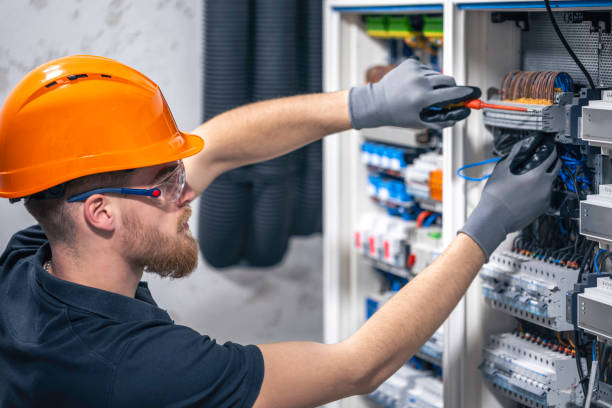 Best Circuit Breaker Repair  in Lakin, KS
